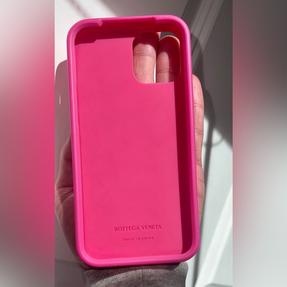 Bottegga Veneta Pink iPhone case - new - Picture 2 of 4